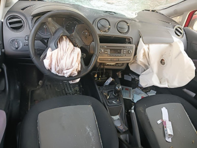 SEAT IBIZA BERLINA (6J5)