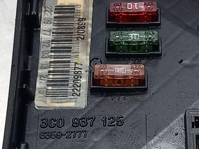 CAJA RELES / FUSIBLES, VOLKSWAGEN, PASSAT VARIANT (3C5)