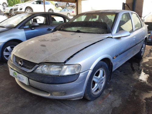  OPEL VECTRA B BERLINA 