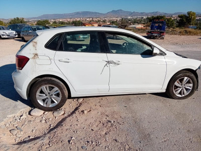 VOLKSWAGEN POLO VI (AW1)(08.2017)