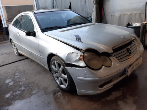  MERCEDES-BENZ CLASE C (BM 203) SPORTCOUPE 
