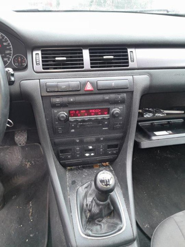  AUDI A6 BERLINA (4B2) 