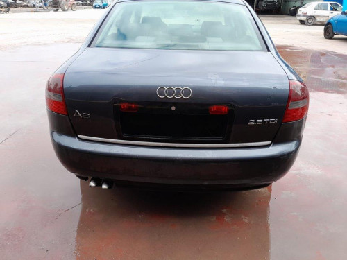  AUDI A6 BERLINA (4B2) 