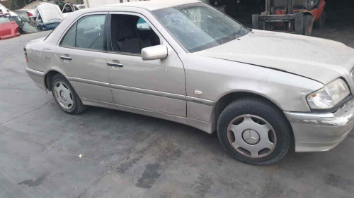  MERCEDES-BENZ CLASE C (BM 202) BERLINA 