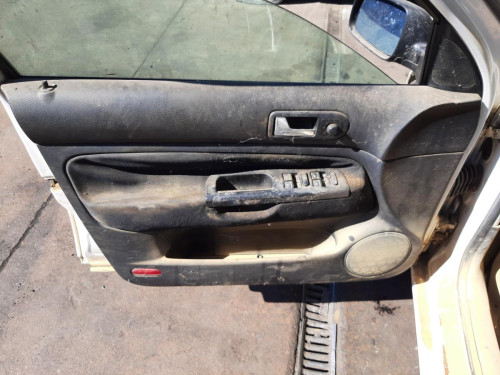 VOLKSWAGEN GOLF IV BERLINA (1J1)(10.1997) 