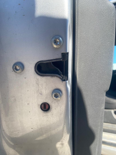 CERRADURA PUERTA TRASERA IZQUIERDA Opel ZAFIRA B 