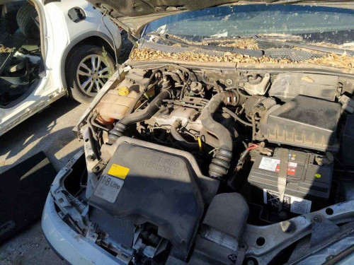  FORD FOCUS BERLINA (CAK) 