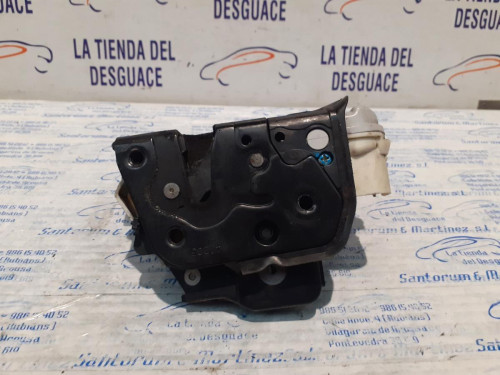  CERRADURA PUERTA DELANTERA DERECHA 