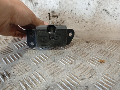 CERRADURA MALETERO / PORTON