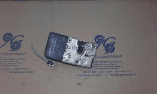  CERRADURA PUERTA DELANTERA IZQUIERDA 