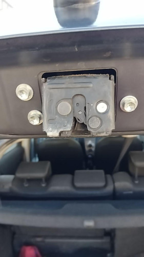 CERRADURA MALETERO / PORTON Toyota Yaris (KSP9/SCP9/NLP9)(08.2005->) Toyota Yaris (KSP9/SCP9/NLP9)(08.2005->) 