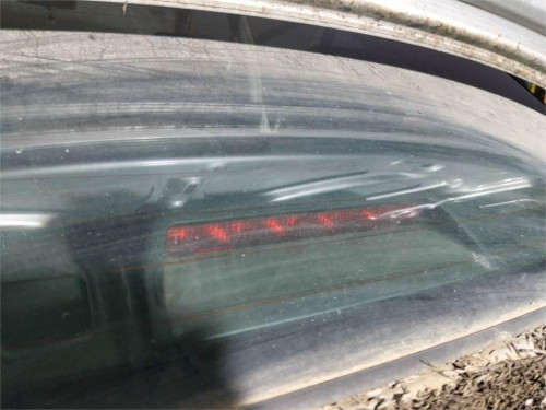LUZ CENTRAL DE FRENO HONDA ACCORD BERLINA (CG7-9/CH1-7) 