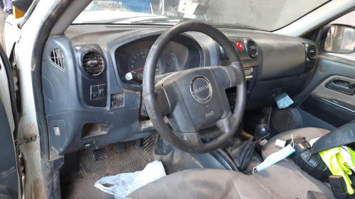 ISUZU D-MAX — vehículo donante para recambios 