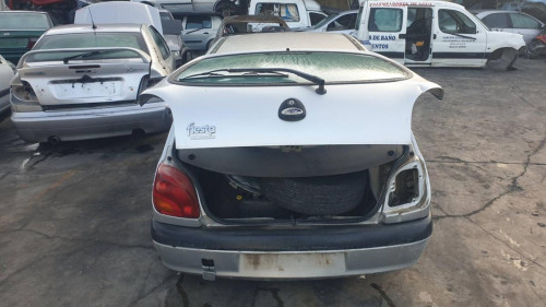  FORD FIESTA BERLINA 