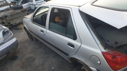  FORD FIESTA BERLINA 