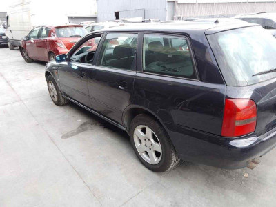 AUDI A4 AVANT (B5)
