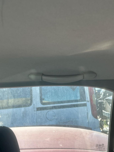 ASIDERO TECHO DELANTERO DERECHO HYUNDAI ACCENT (LC) 