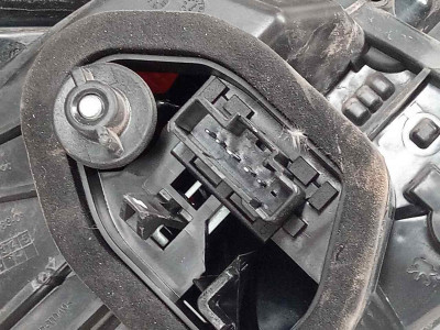 PILOTO TRASERO DERECHO, PEUGEOT, 208