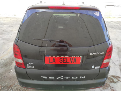 SSANGYONG REXTON — vehículo donante para recambios 
