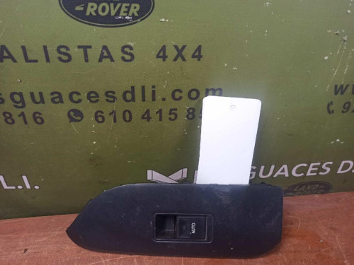 MANDO ELEVALUNAS DELANTERO DERECHO Toyota LAND CRUISER (J15) 