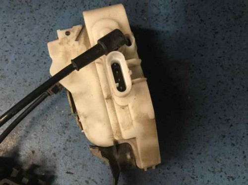 CERRADURA PUERTA DELANTERA IZQUIERDA 