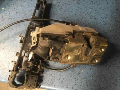 CERRADURA PUERTA DELANTERA IZQUIERDA