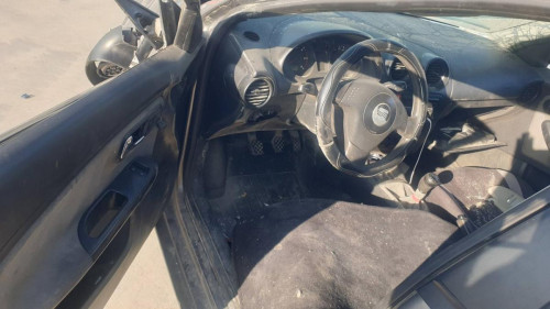  SEAT 