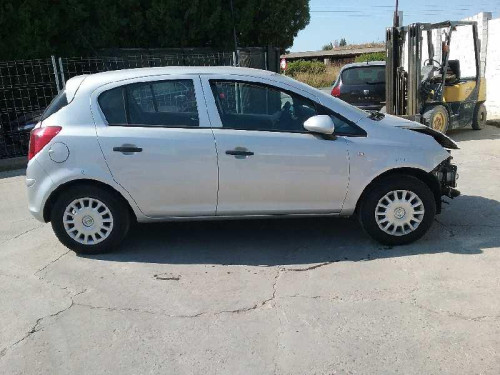 OPEL CORSA D — vehículo donante para recambios 