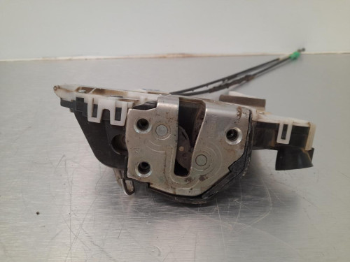 CERRADURA PUERTA DELANTERA DERECHA Toyota YARIS (KSP9/SCP9/NLP9) 