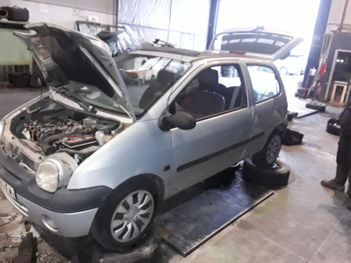  RENAULT TWINGO I (C06) 