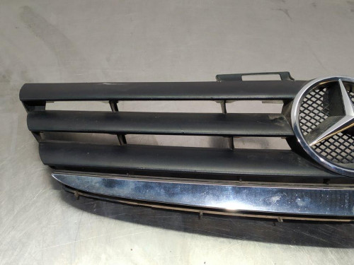  REJILLA DELANTERA MERCEDES-BENZ CLASE A (BM 169) 
