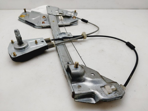 ELEVALUNAS TRASERO DERECHO Mazda 323 C/F/S BERLINA (BA) 