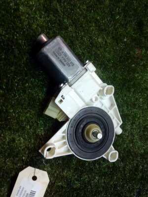 MOTOR ELEVALUNAS DELANTERO DERECHO, MERCEDES-BENZ, CLASE ML (BM 164)