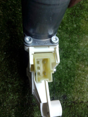 MOTOR ELEVALUNAS DELANTERO DERECHO, MERCEDES-BENZ, CLASE ML (BM 164)