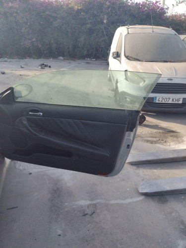 LUNA DELANTERA DERECHA Alfa Romeo GT (125) 