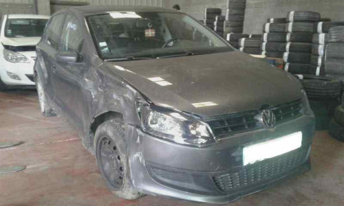 VOLKSWAGEN POLO V (6R1) — vehículo donante para recambios 