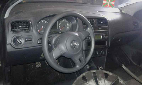 VOLKSWAGEN POLO V (6R1) — vehículo donante para recambios 