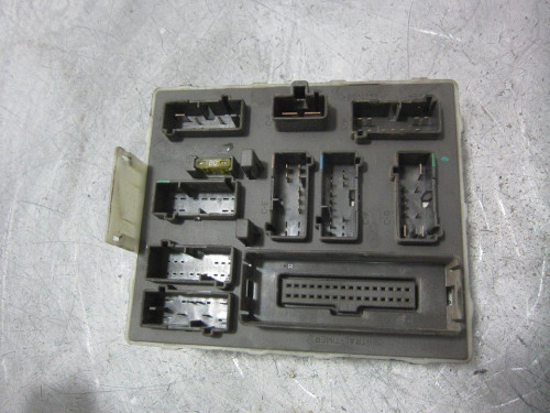  CAJA RELES / FUSIBLES FORD FOCUS BERLINA (CAK) 