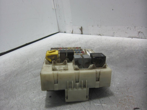  CAJA RELES / FUSIBLES FORD FOCUS BERLINA (CAK) 