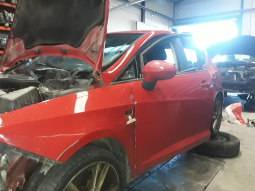 SEAT IBIZA BERLINA (6J5) — автомобиль-донор на запчасти 