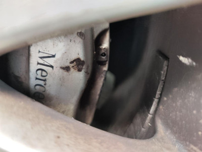 PINZA DE FRENO DELANTERA IZQUIERDA