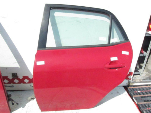 PUERTA TRASERA IZQUIERDA Toyota AURIS (E15) 