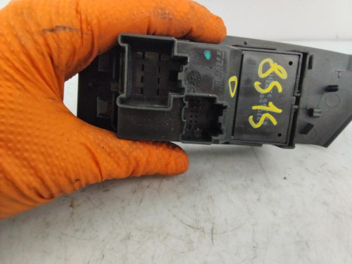 MANDO ELEVALUNAS DELANTERO DERECHO Opel ASTRA J BERLINA 5P 