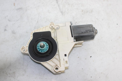 MOTOR ELEVALUNAS DELANTERO IZQUIERDO
