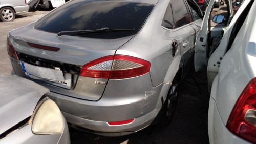  FORD MONDEO BERLINA (CA2) 