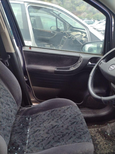 GUARNECIDO PUERTA DELANTERA IZQUIERDA Opel ZAFIRA A 