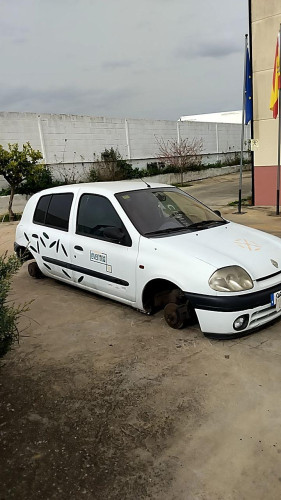 Renault Clio II Fase I (B/CB0)(1998->) — автомобиль-донор на запчасти 