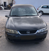 OPEL VECTRA B BERLINA