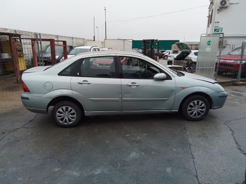  FORD FOCUS BERLINA (CAK) 