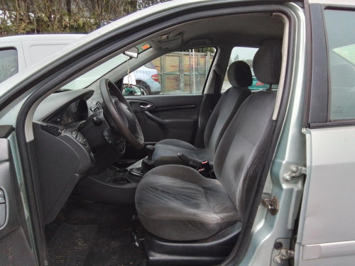  FORD FOCUS BERLINA (CAK) 